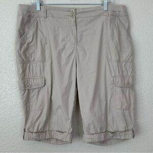 Chico's Women's Pale Taupe Cargo Shorts, Sz Large
